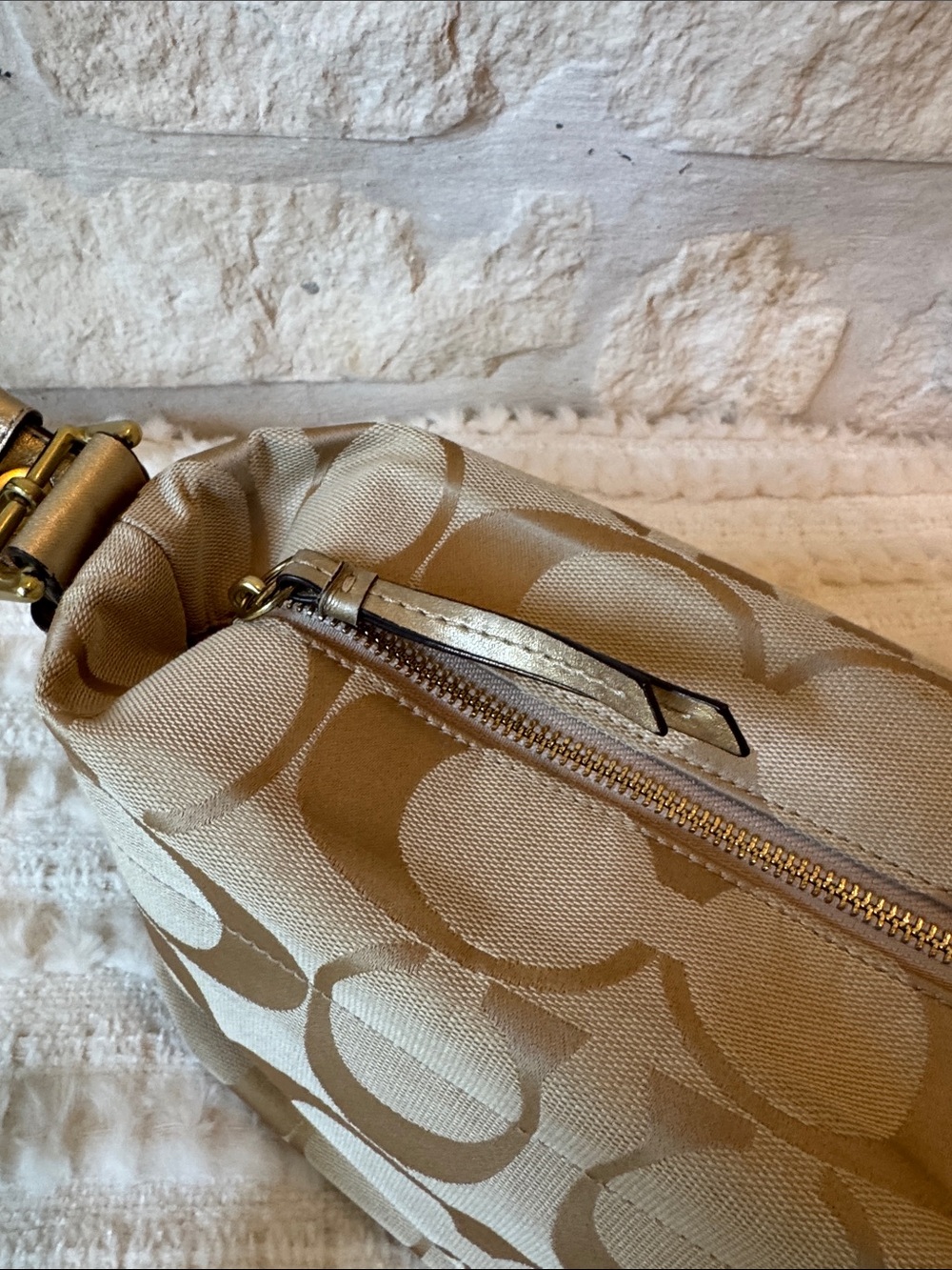 Coach Khaki/Chalk Signature Canvas Shoulder Bag - Like New, Vibrant - Picture 6 of 12